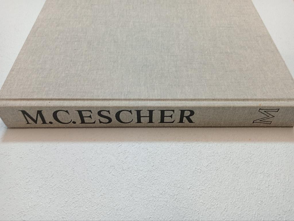 Leven en werk van M.C. Escher – 1981 – Meulenhoff – rijk geï, Ophalen of Verzenden