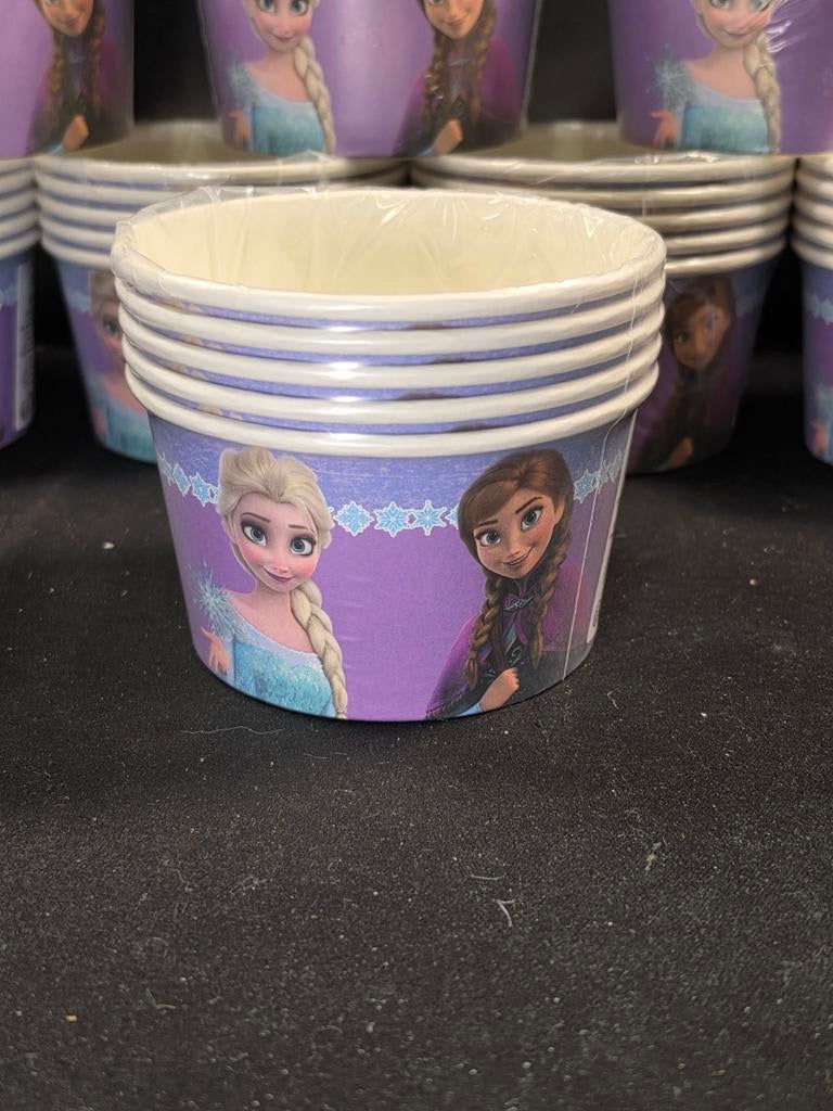 Papieren wegwerp schaaltjes met Disney Frozen Elsa thema., ., Overige typen, Nieuw, Ophalen of Verzenden