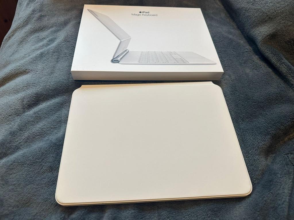 Ipad Magic Keyboard | Wit, Computers en Software, Toetsenborden, Opvouwbaar, Ophalen of Verzenden, Zo goed als nieuw, Draadloos