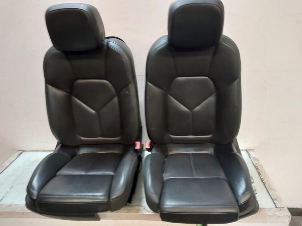 Interieur Porsche Macan (95B) (2015-05/..) 8K0881105T, Gebruikt, Porsche Deutschland GmbH, Porsche, Info@porsche.de