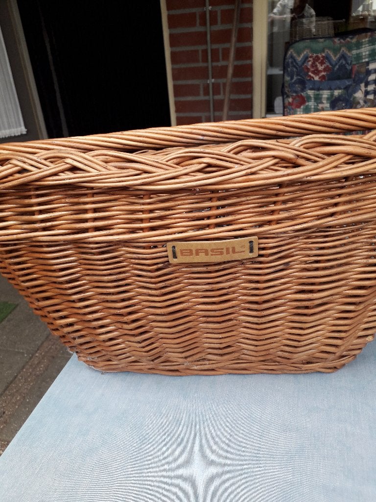 Te Koop Fietsmand met drager voor het stuur, Fietsen en Brommers, Fietsaccessoires | Fietsmanden, Ophalen, Stuurbevestiging, Basile