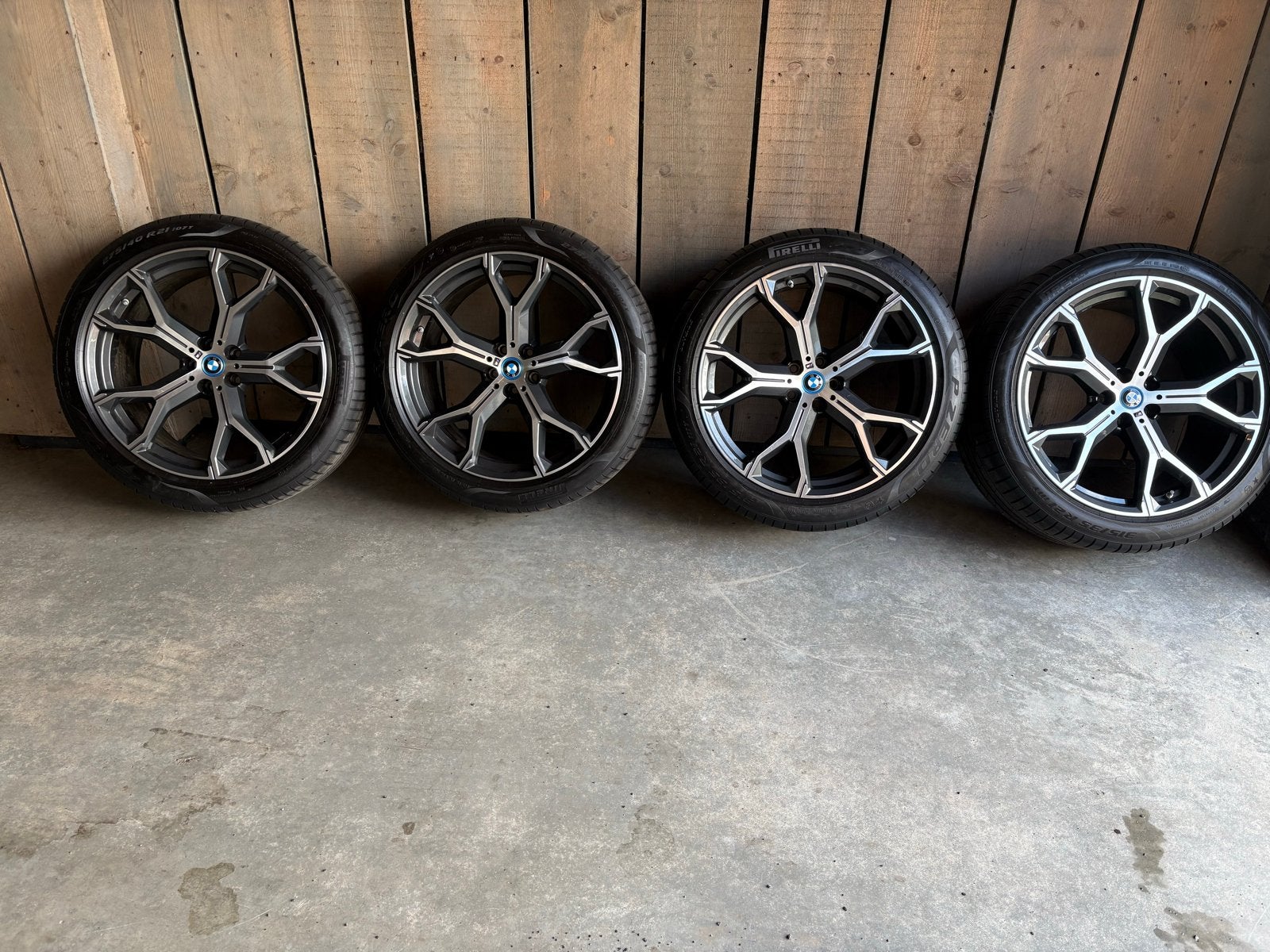 BMW X5/X6 G05/G06 21 inch velgen met Pirelli zomerbanden, Ophalen, Gebruikt, 275 mm, Banden en Velgen