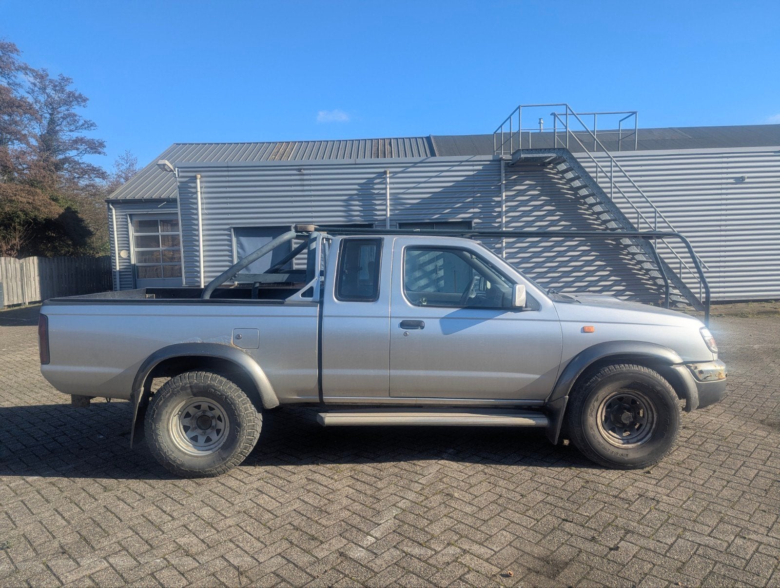 Gezocht daktent en kampeeruitrusting, Ophalen, Zo goed als nieuw, Tot en met 2
