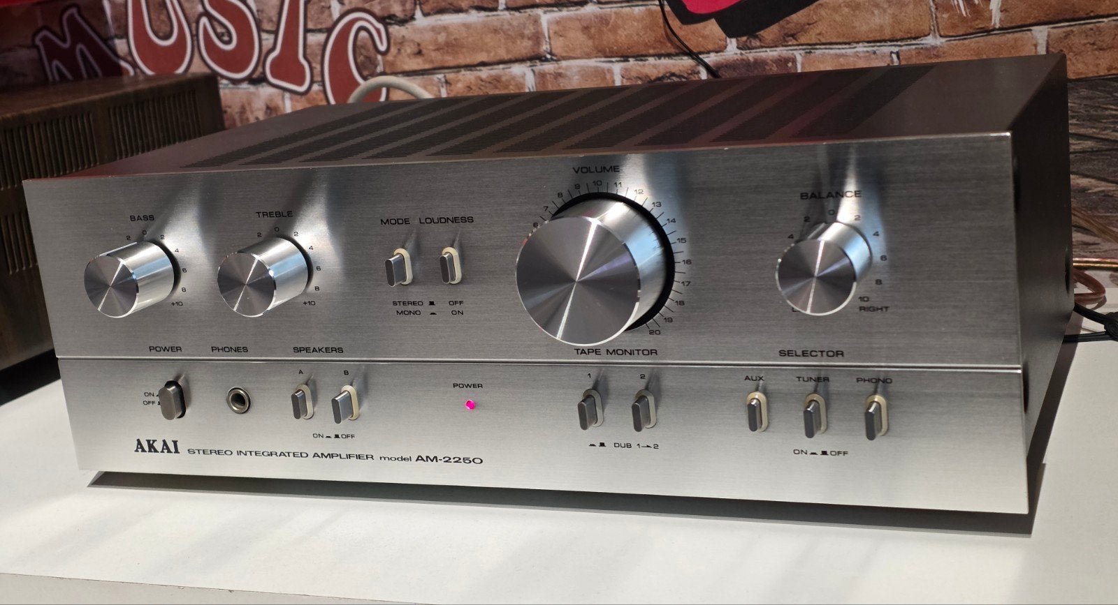 Akai AM-2250 Stereo Versterker, Overige merken, Gebruikt, Ophalen of Verzenden, Nvt