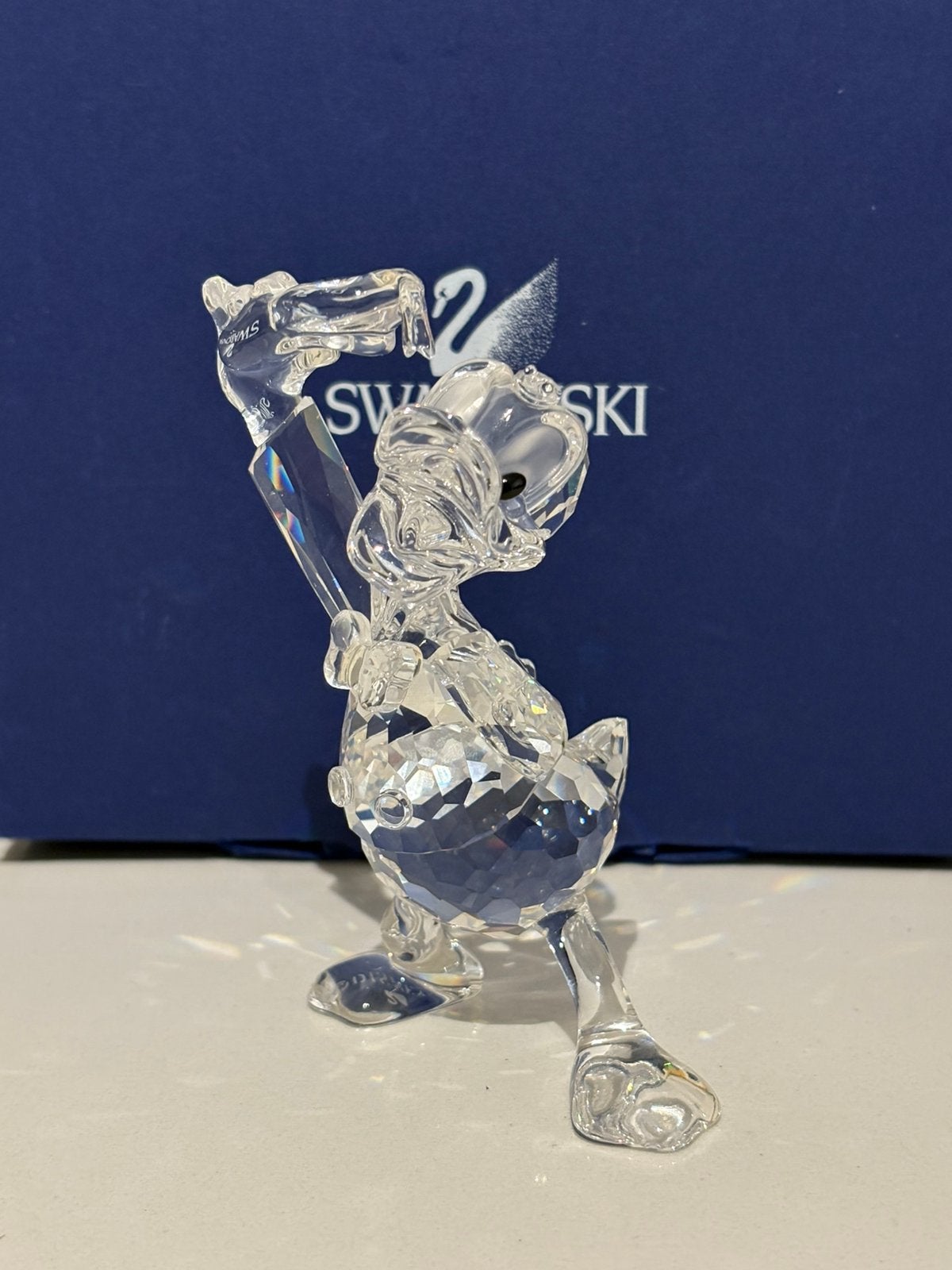 Swarovski disney donald duck, Ophalen of Verzenden, Zo goed als nieuw, Figuurtje
