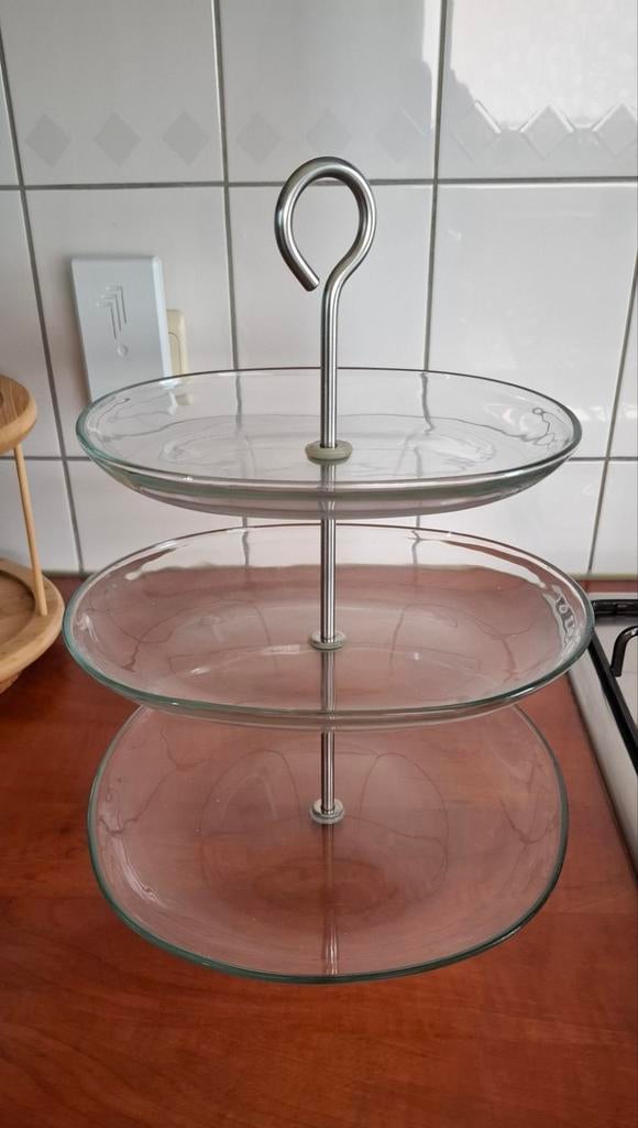 Etagere en fruitmand, Ophalen, Zo goed als nieuw