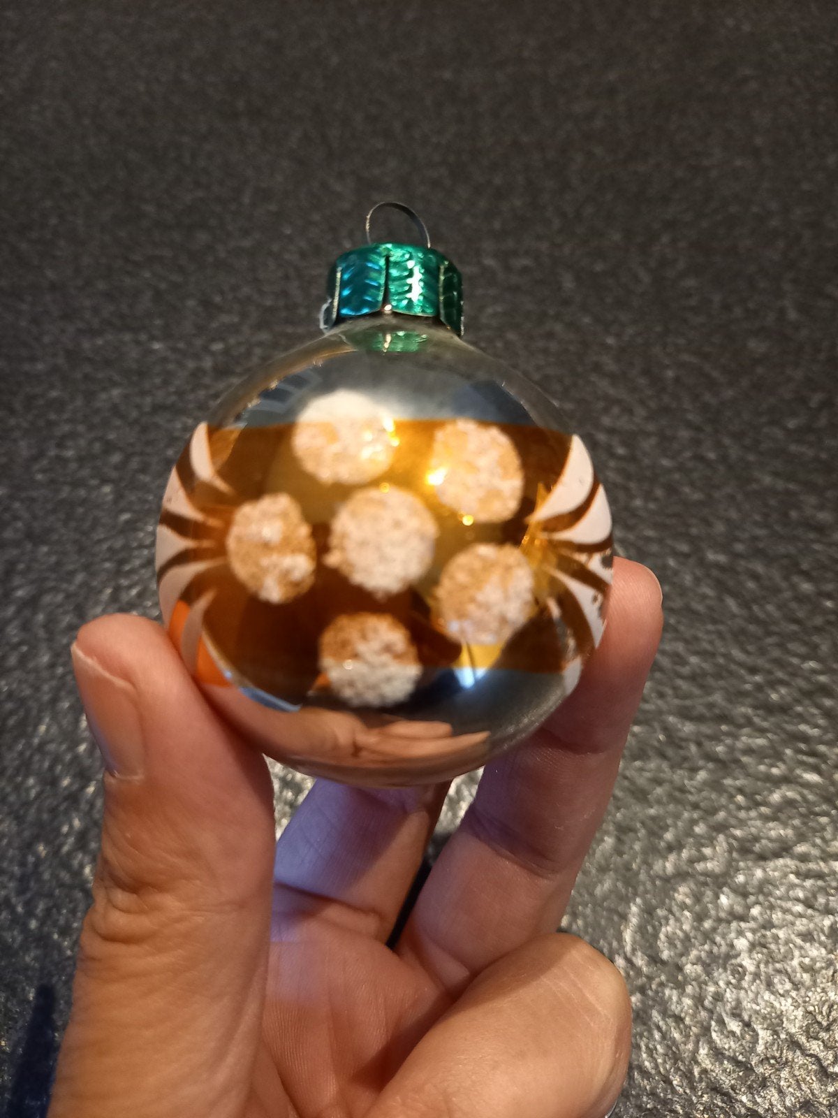 oude kerstbal oranje/zilver, Diversen, Kerst, Ophalen of Verzenden