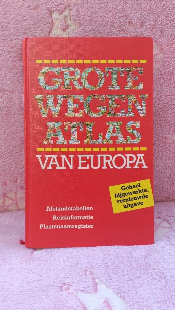Grote wegenatlas van Europa, Ophalen of Verzenden, 1800 tot 2000, Landkaart, Zo goed als nieuw