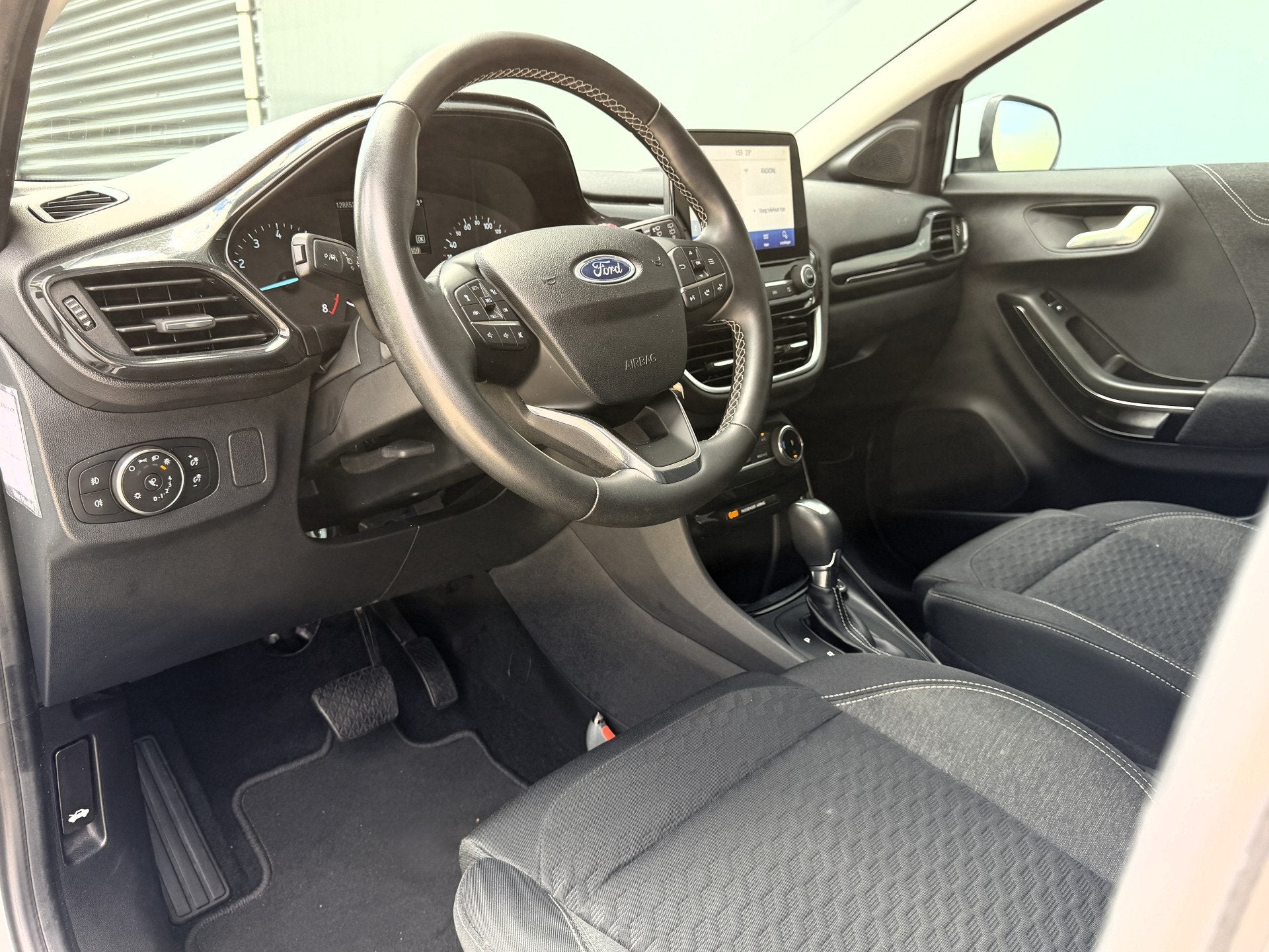 Ford Puma BWJ 2022 | 1.0T 126PK Hybrid Titanium AUTOMAAT | T, Wit, Bedrijf, Hybride Elektrisch/Benzine, 3 cilinders