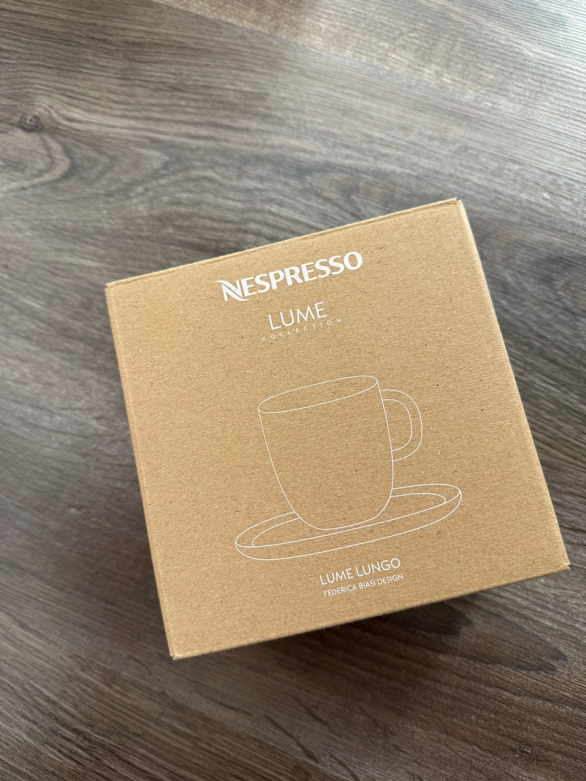 Nespresso Lume Lungo kop en schotel set - NIEUW, Ophalen of Verzenden, Nieuw, Porselein, Kop(pen) en/of Schotel(s)