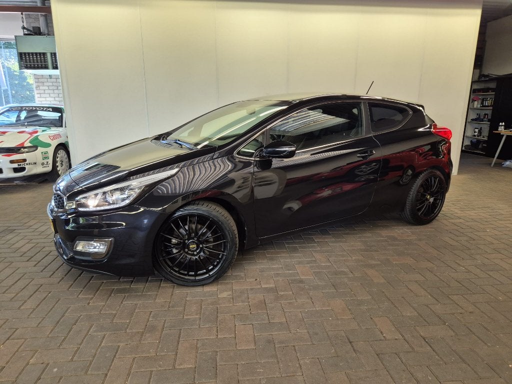 Kia ProCeed 1.6 GDI Business Pack |Camera|Clima|Cruise|, Voorwielaandrijving, Euro 5, 4 cilinders, Leder en Stof