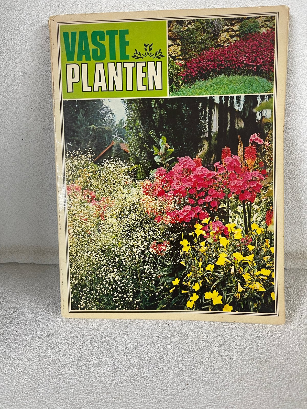 Vaste Planten Boek uit 1972 - Tuinieren en Tuinplanten, Ophalen of Verzenden, Gelezen, Tuinieren en Tuinplanten