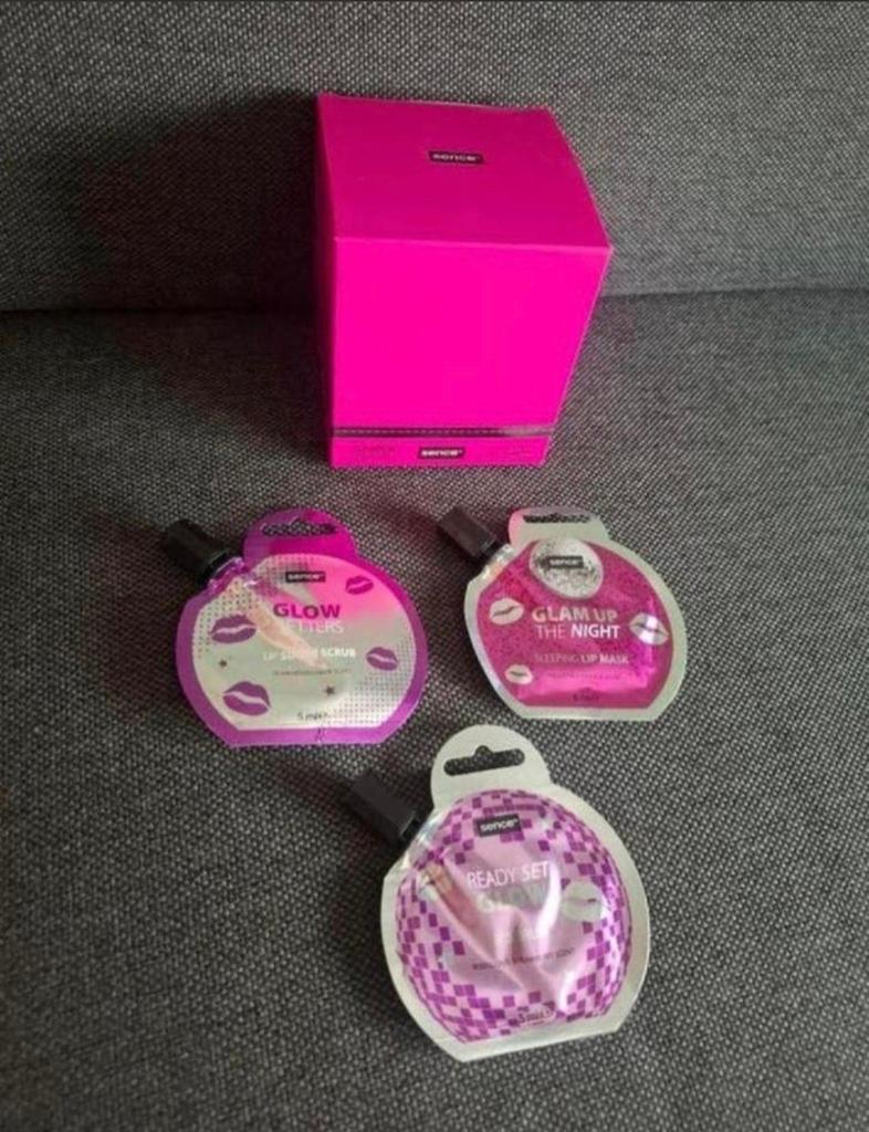 Doosje met lip mask treatment (advr 133), Ophalen of Verzenden, Nieuw, Lippen, Verzorging