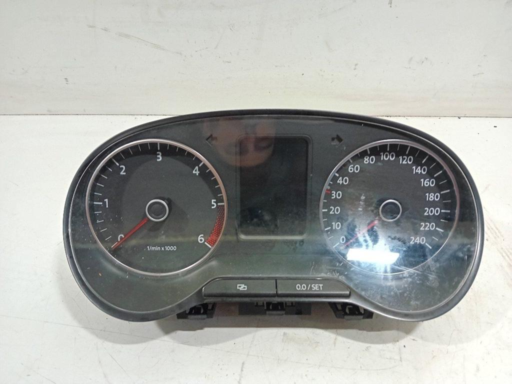Cockpit Volkswagen Polo, Auto-onderdelen, Dashboard en Schakelaars, Onderdelen@venauto.nl, Van der Ven Autorecycling B.V., Gebruikt