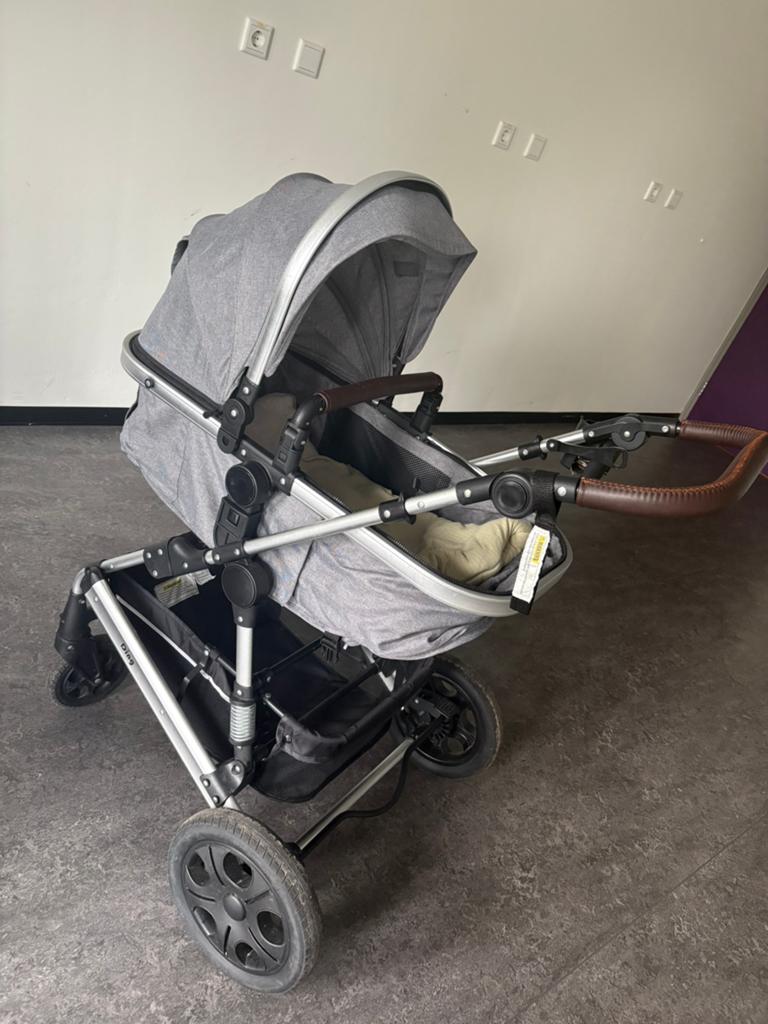 Mooie kinderwagen, Zo goed als nieuw, Met autostoeltje, Ophalen, Kinderwagen
