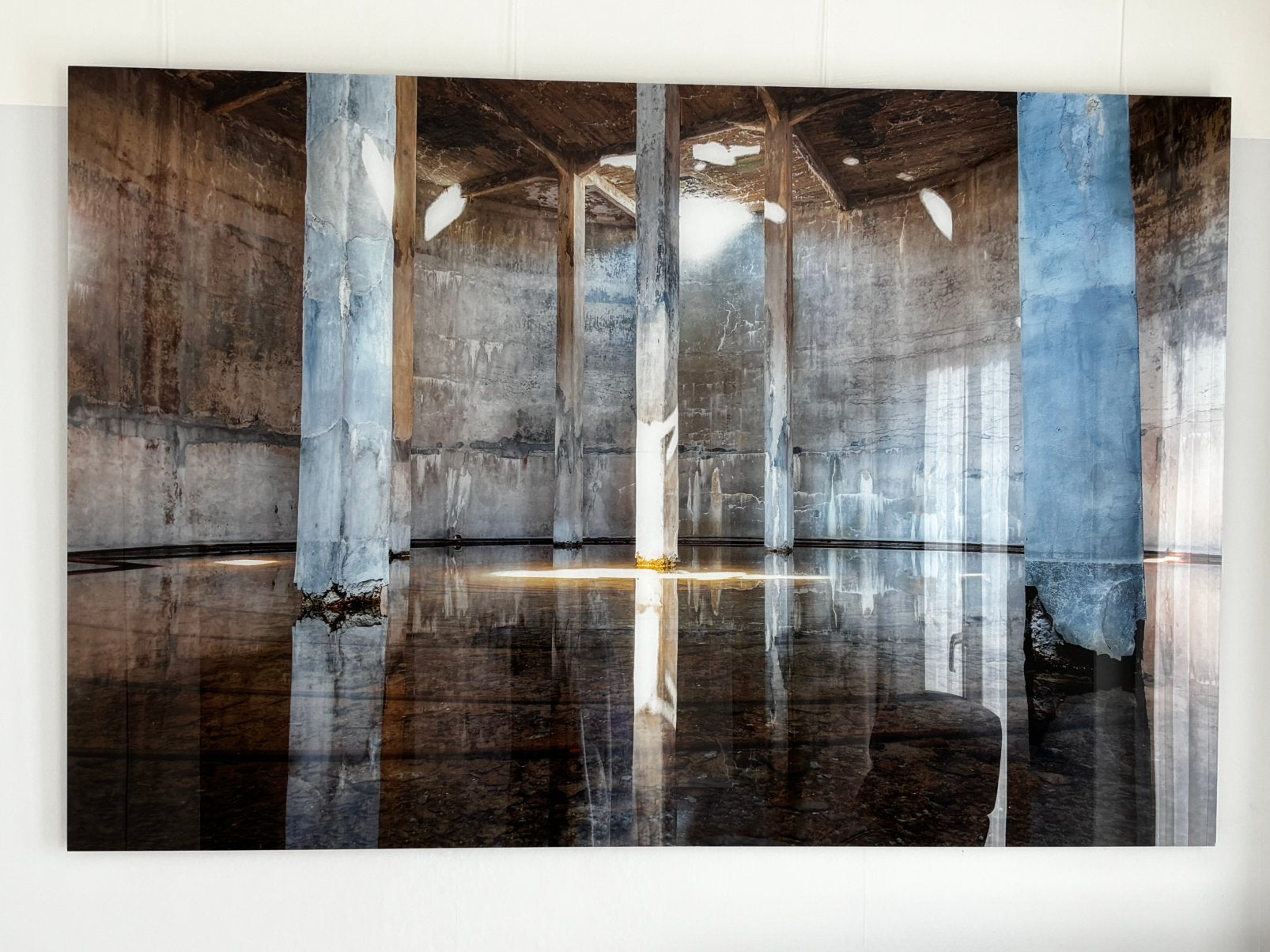 Loods 5 kunst: foto op plexiglas FABRIEKSHAL 148 X 98 CM, Ophalen, Zo goed als nieuw