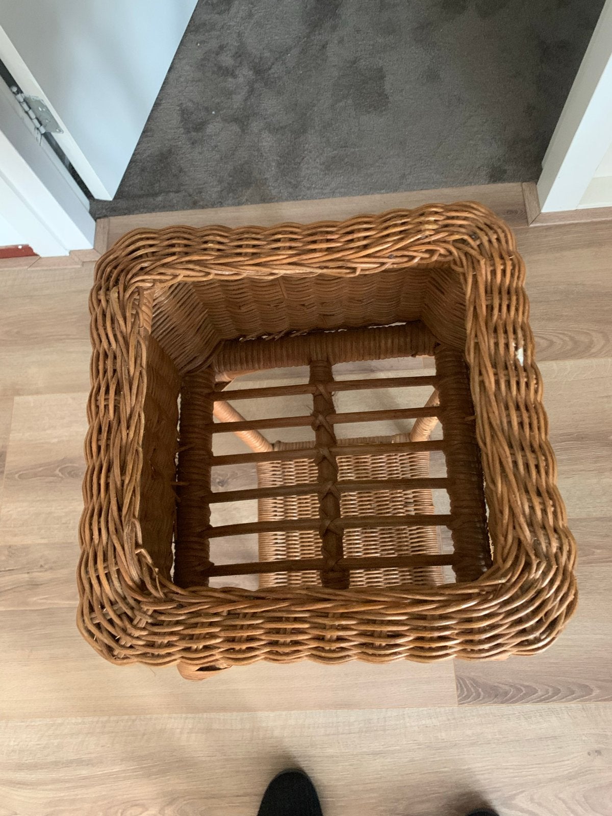 Rotan plantenstandaard - Vintage look - 80 cm hoog, Huis en Inrichting, Woonaccessoires | Overige, Ophalen, Vintage, Gebruikt