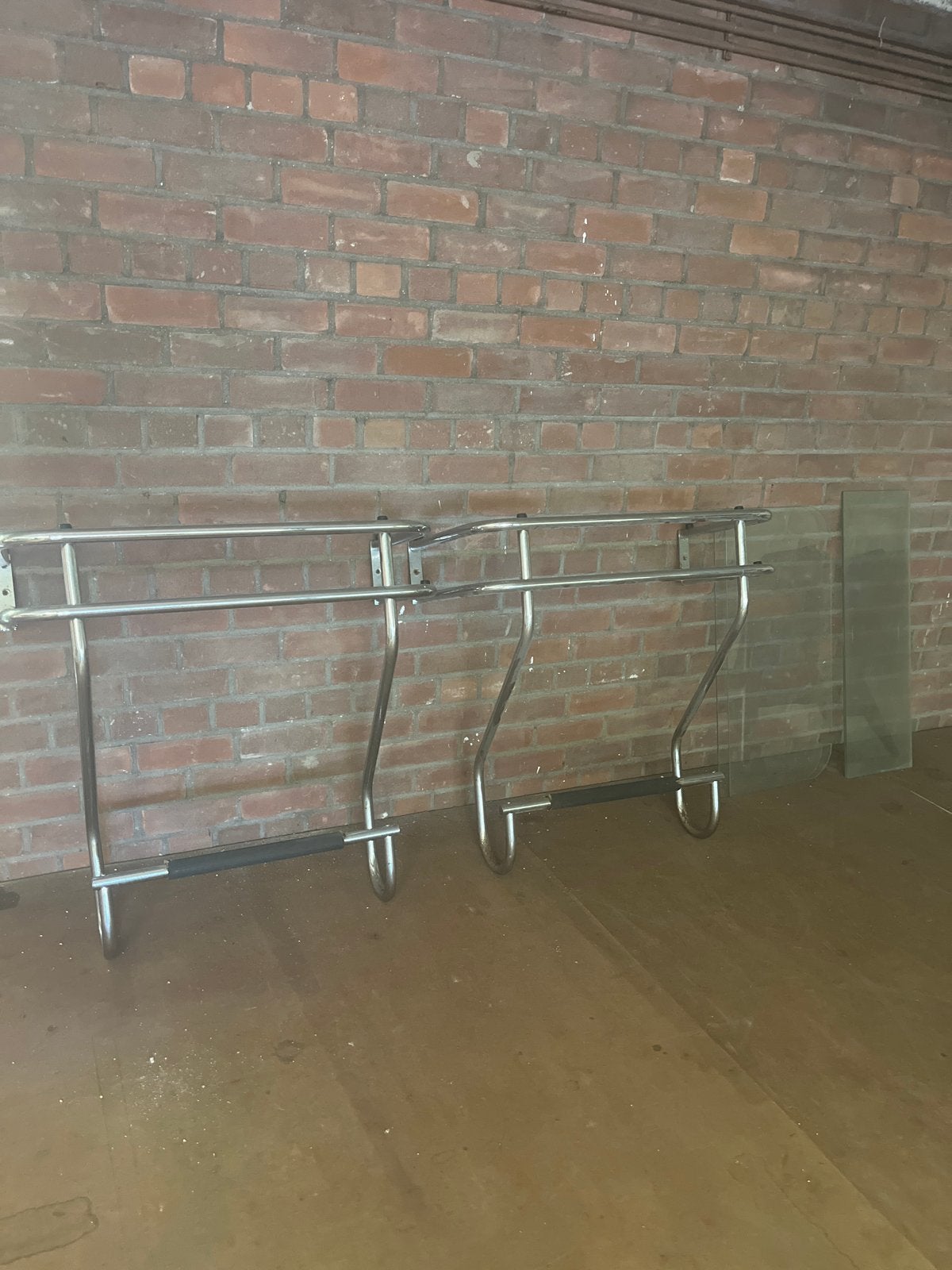 Kapsalon tafel met voetstuk en glazen plaat, Ophalen, Gebruikt, Glas