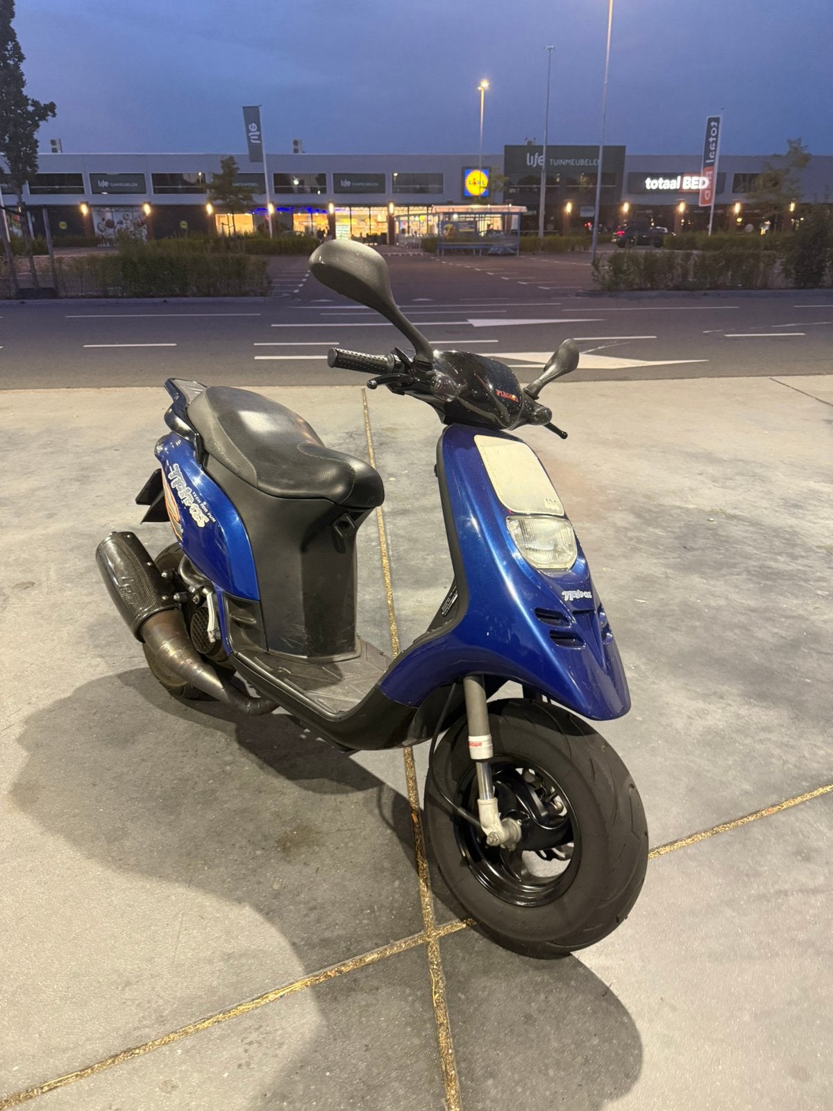 Piaggio typhoon 172cc A1, Fietsen en Brommers, Scooters | Piaggio, Ophalen, Zo goed als nieuw, Tweetakt, Overige modellen
