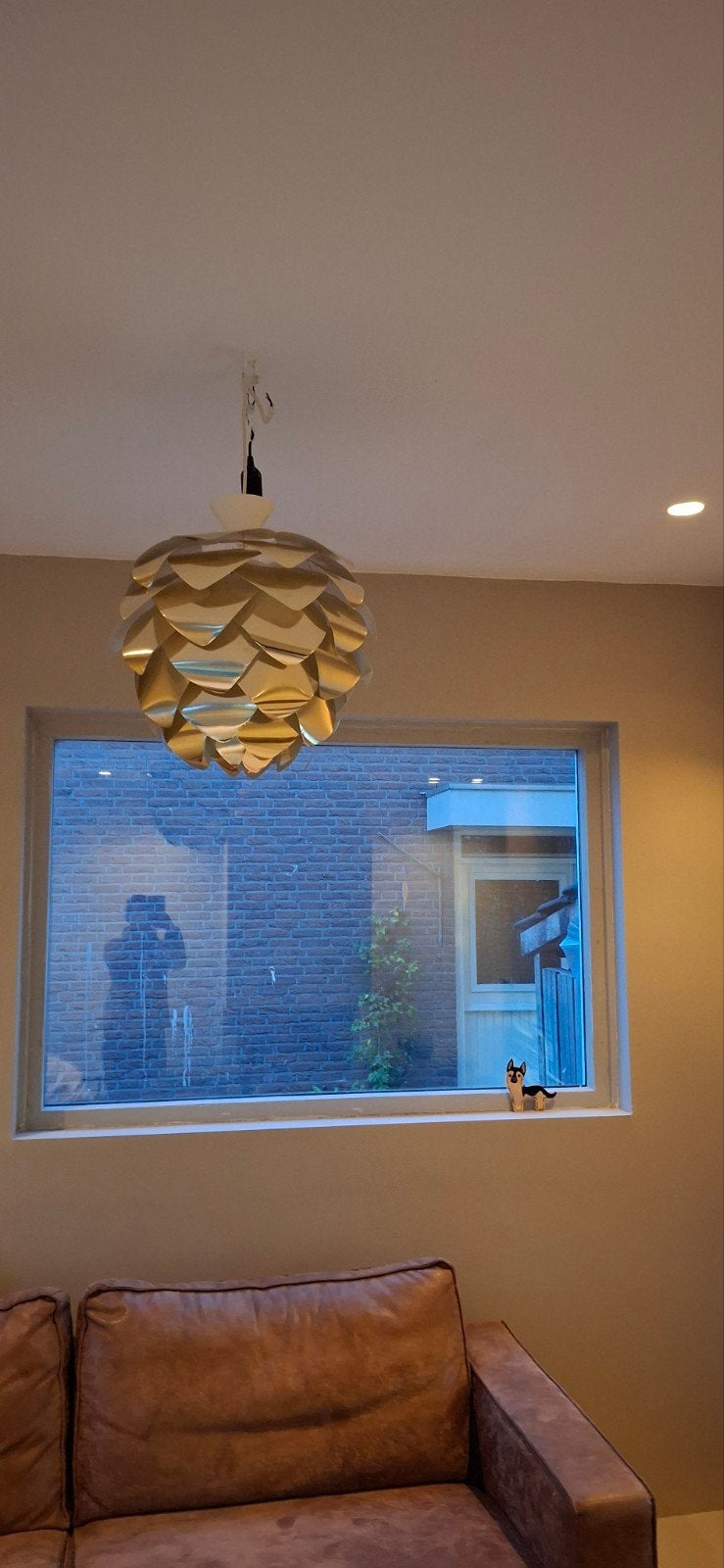 UMAGE Silvia Medium Brushed Brass lamp met doos en reserve, Ophalen of Verzenden, Zo goed als nieuw, Metaal, Modern, Scandinavisch