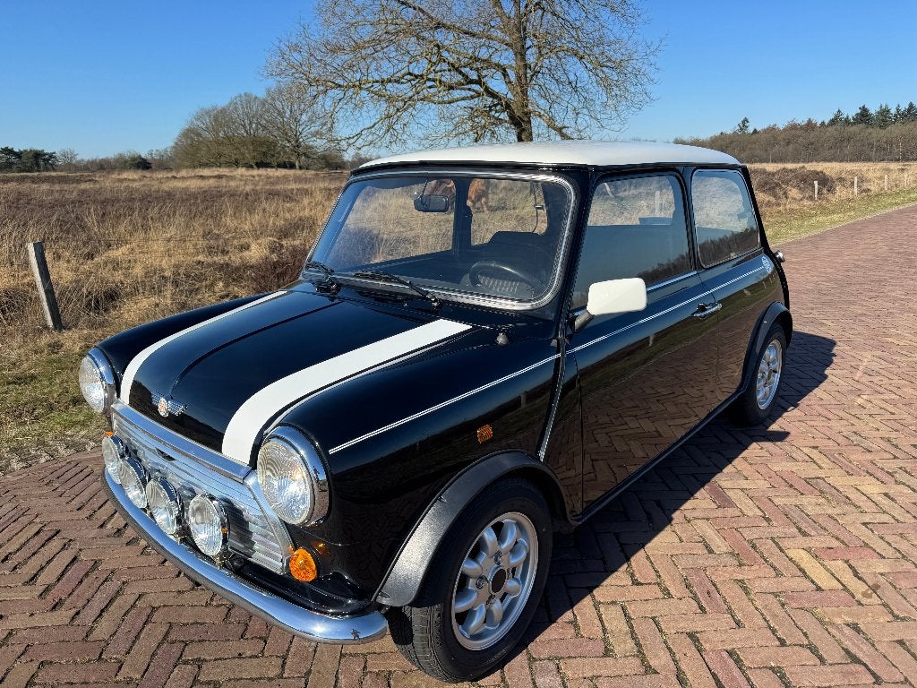 Mini Cooper 1.3 | 1991 | 84000km | Nieuwstaat! | Origineel!, Auto's, Stof, Zwart, 4 cilinders, 4 stoelen