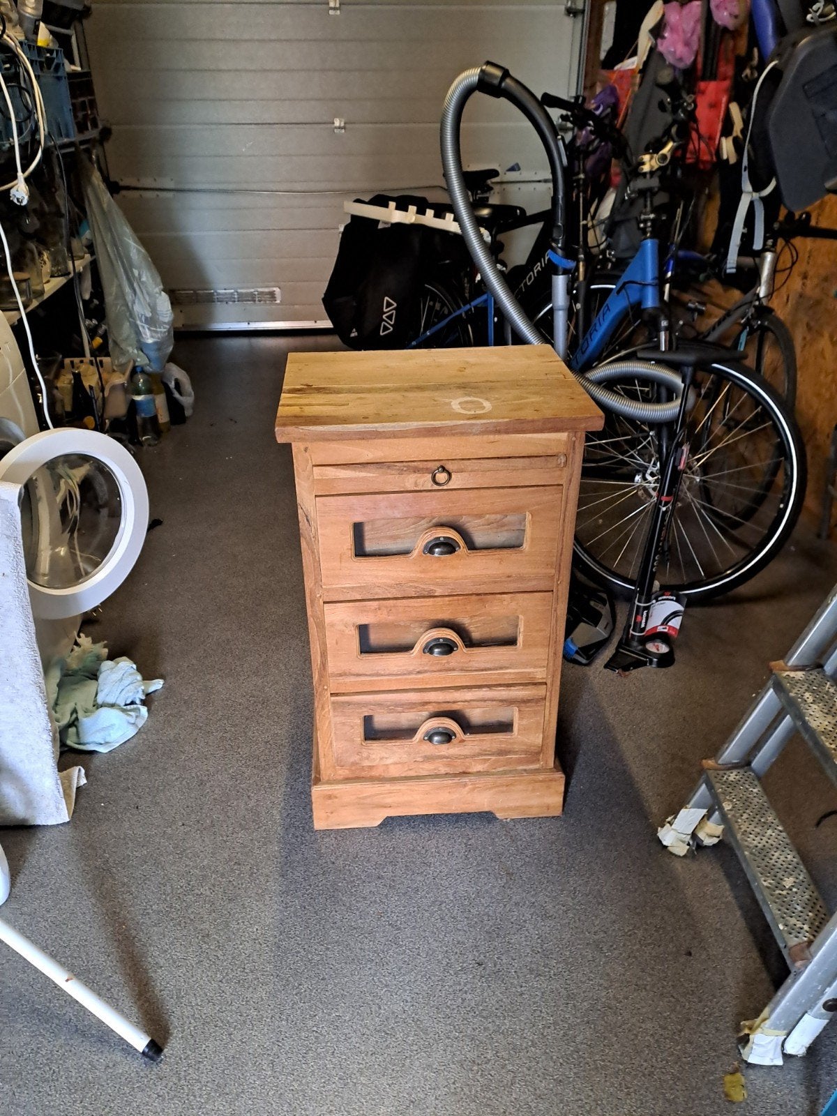 Houten ladekastje met 3 lades, Ophalen