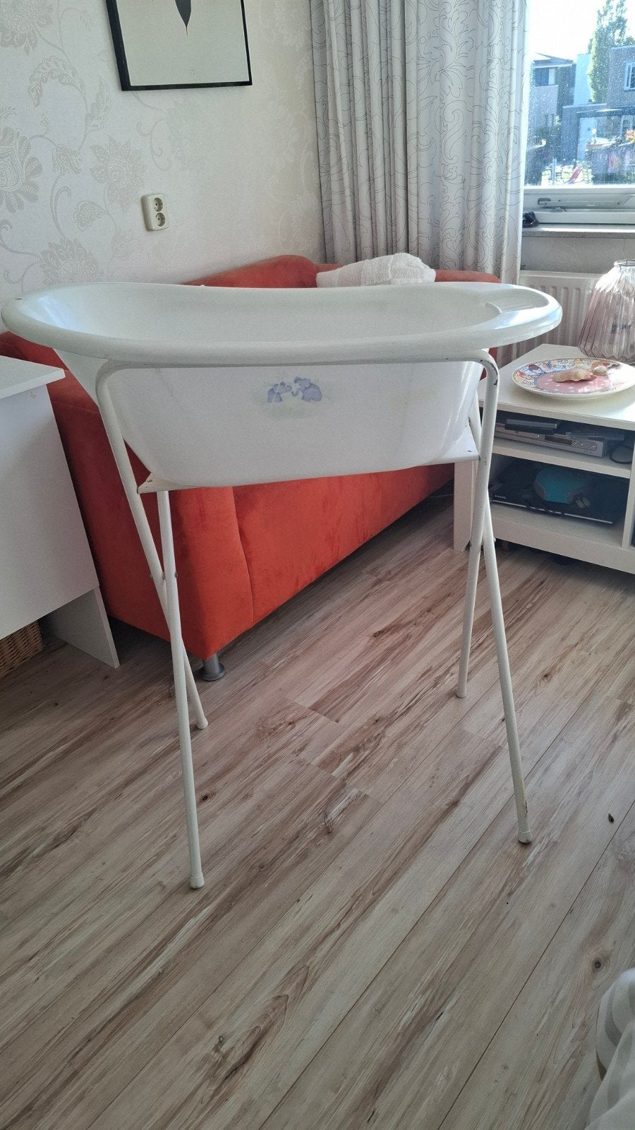 Gratis af te halen! Babybad met inklapbare standaard, Ophalen, Gebruikt, Badje, Bébé-jou