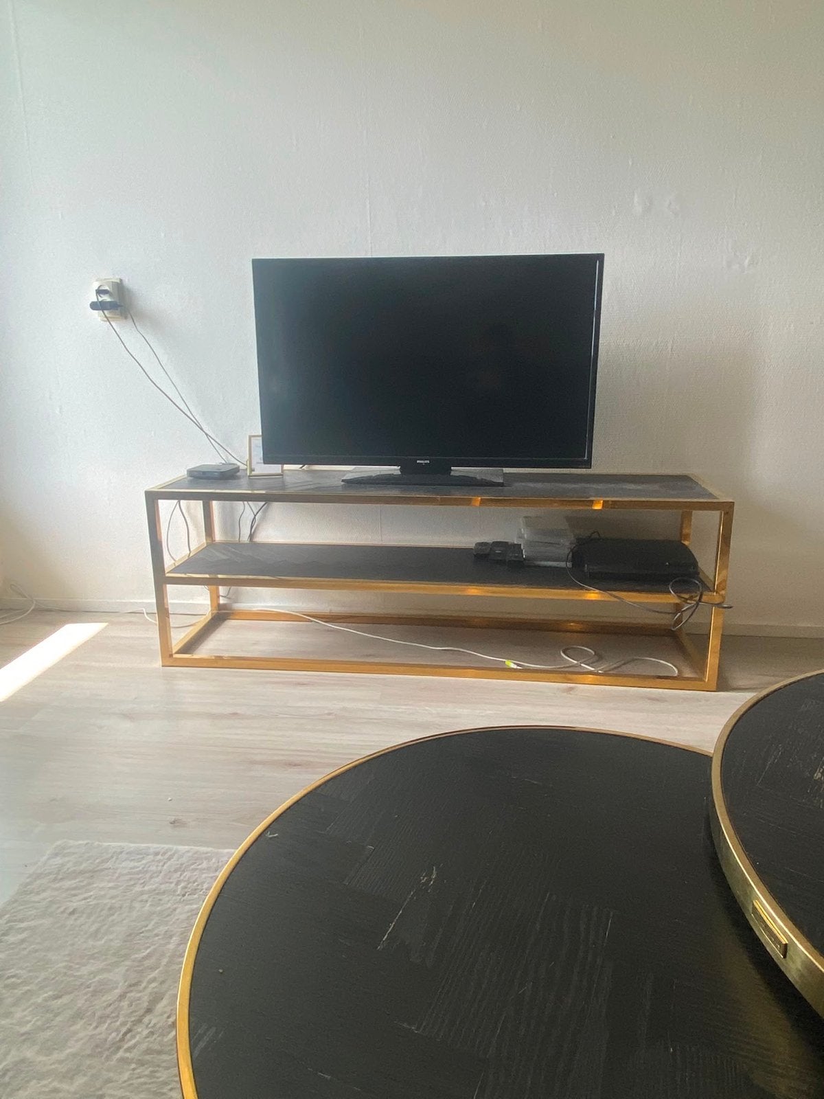 Richmond Interiors TV-meubel en salontafels, Ophalen, Hout, Modern, Gebruikt