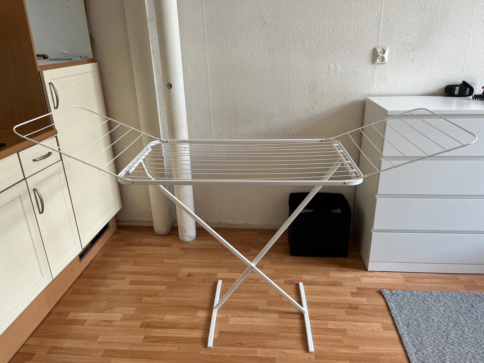 Freestanding and foldable drying rack, white, Ophalen, Wasrek