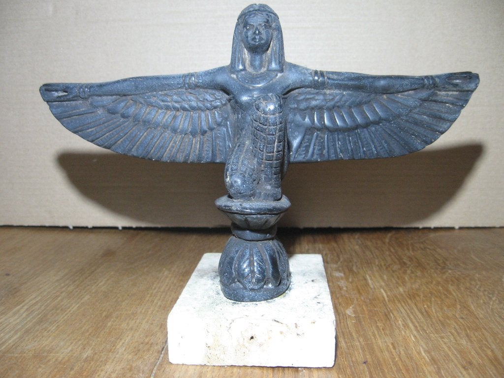 Egyptisch beeld  godin Isis, Zwart, Ophalen of Verzenden, Beeld, 17 cm