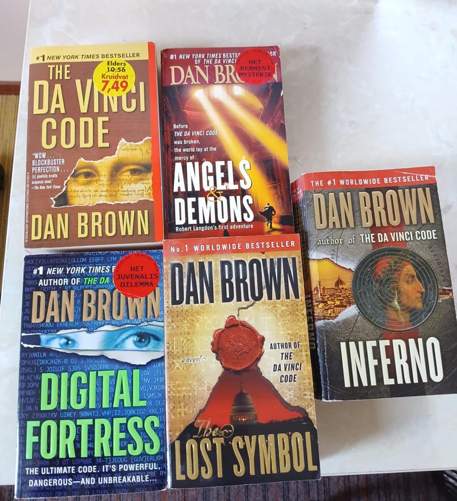 Dan Brown Boeken Collectie: The Da Vinci Code, Angels & Demo, Ophalen, Gelezen, Fictie