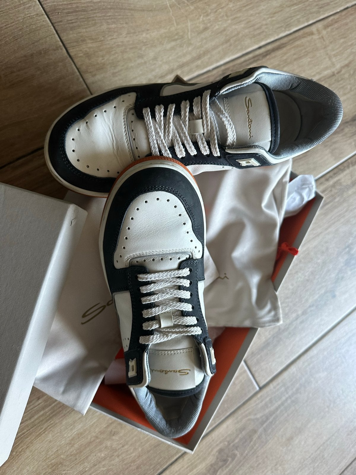 Santoni sneakers - Wit/Zwart maat uk5, Kleding | Heren, Schoenen, Wit, Ophalen of Verzenden, Sneakers of Gympen, Zo goed als nieuw
