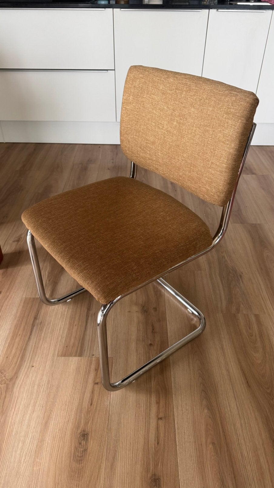 Twee buisframestoelen met chroom onderstel, Ophalen, Twee, Bruin, Overige materialen