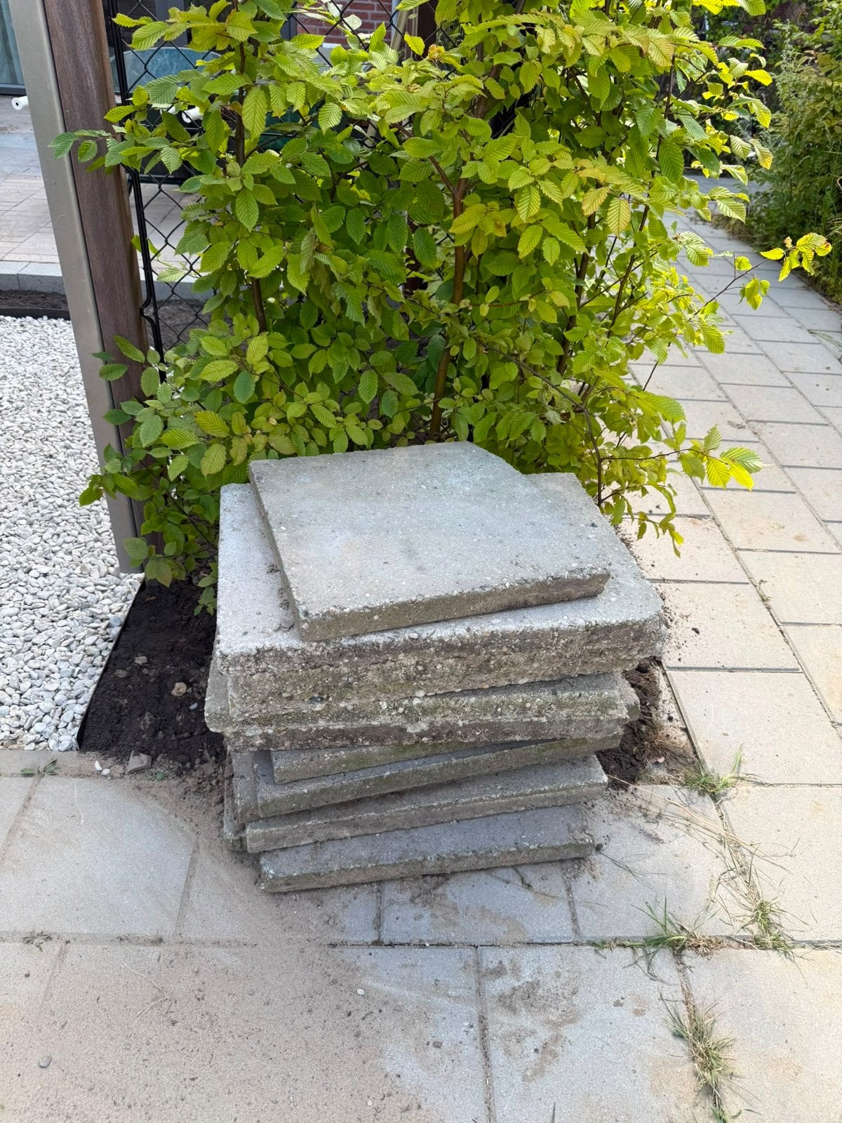 GRATIS! 21 grote stoeptegels, Ophalen, Gebruikt, 10 m² of meer, Beton