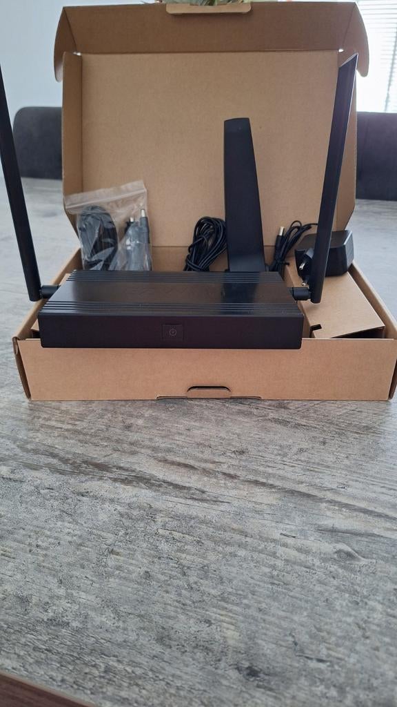 EZ-WiFi EZ311 extender voor de camping, caravan of camper, Ophalen of Verzenden, Zo goed als nieuw, Router, EZ-WiFi EZ311