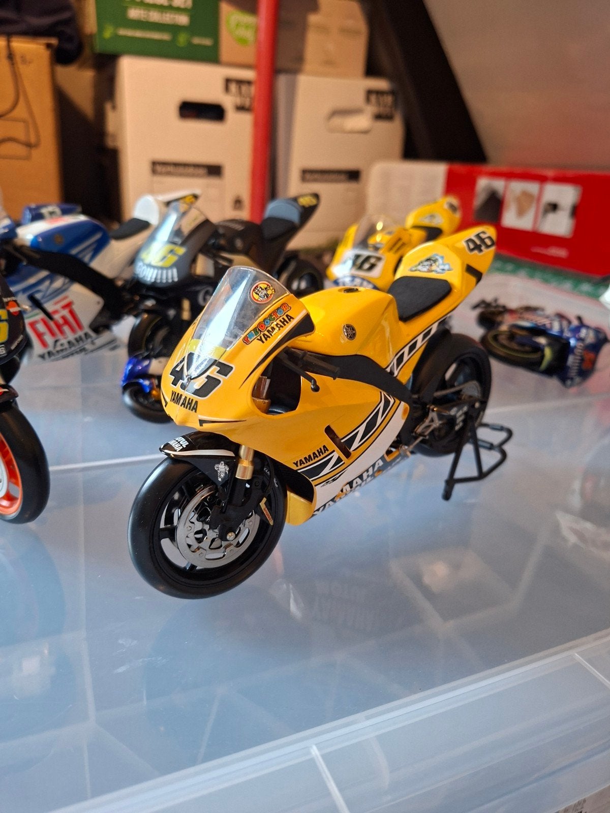 Yamaha YZR-M1 Valentino Rossi modelmotor, Overige merken, Ophalen of Verzenden, Zo goed als nieuw, Groter dan 1:32