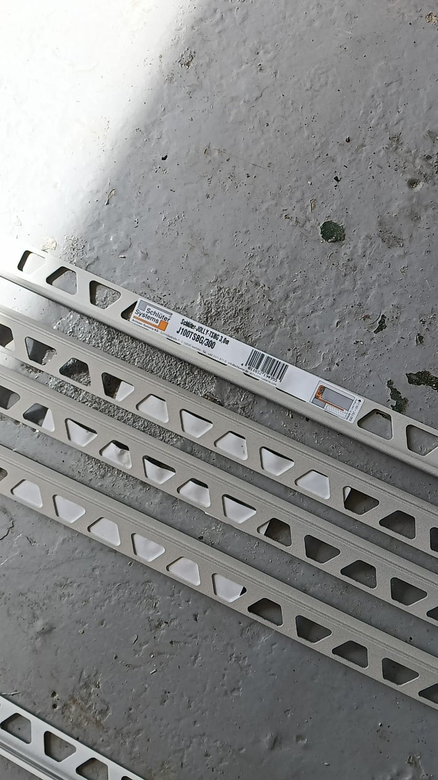 4x 3m Schlüter JOLLY-TSBG tegelprofiel beigegrijs, Ophalen, Zo goed als nieuw, Aluminium