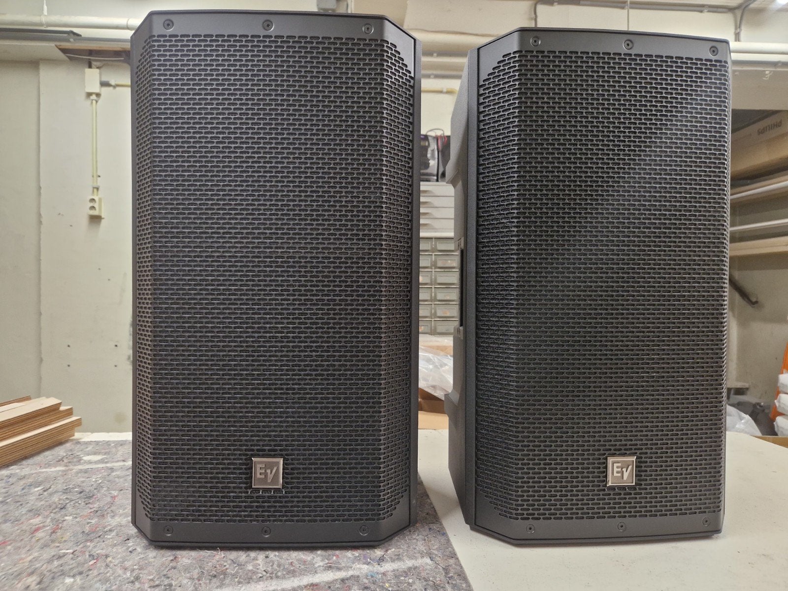 Nieuw 2x Electro-Voice ELX200-12 Passieve Luidspreker, Vloerstaande luidspreker, Basreflex, Nieuw, Ophalen