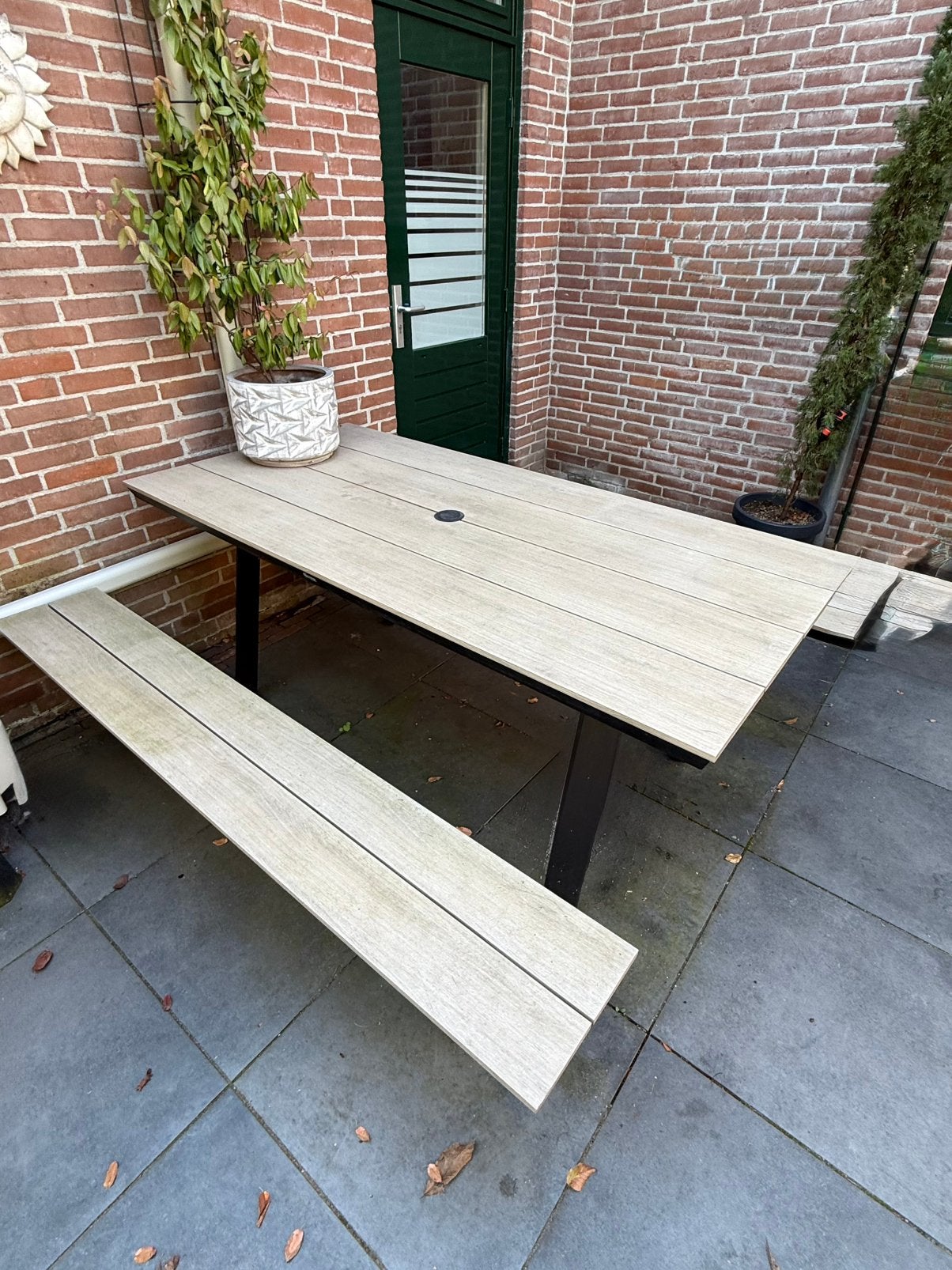 Mooie grote stevige picknicktafel, Ophalen, Zo goed als nieuw, Rechthoekig, Hout