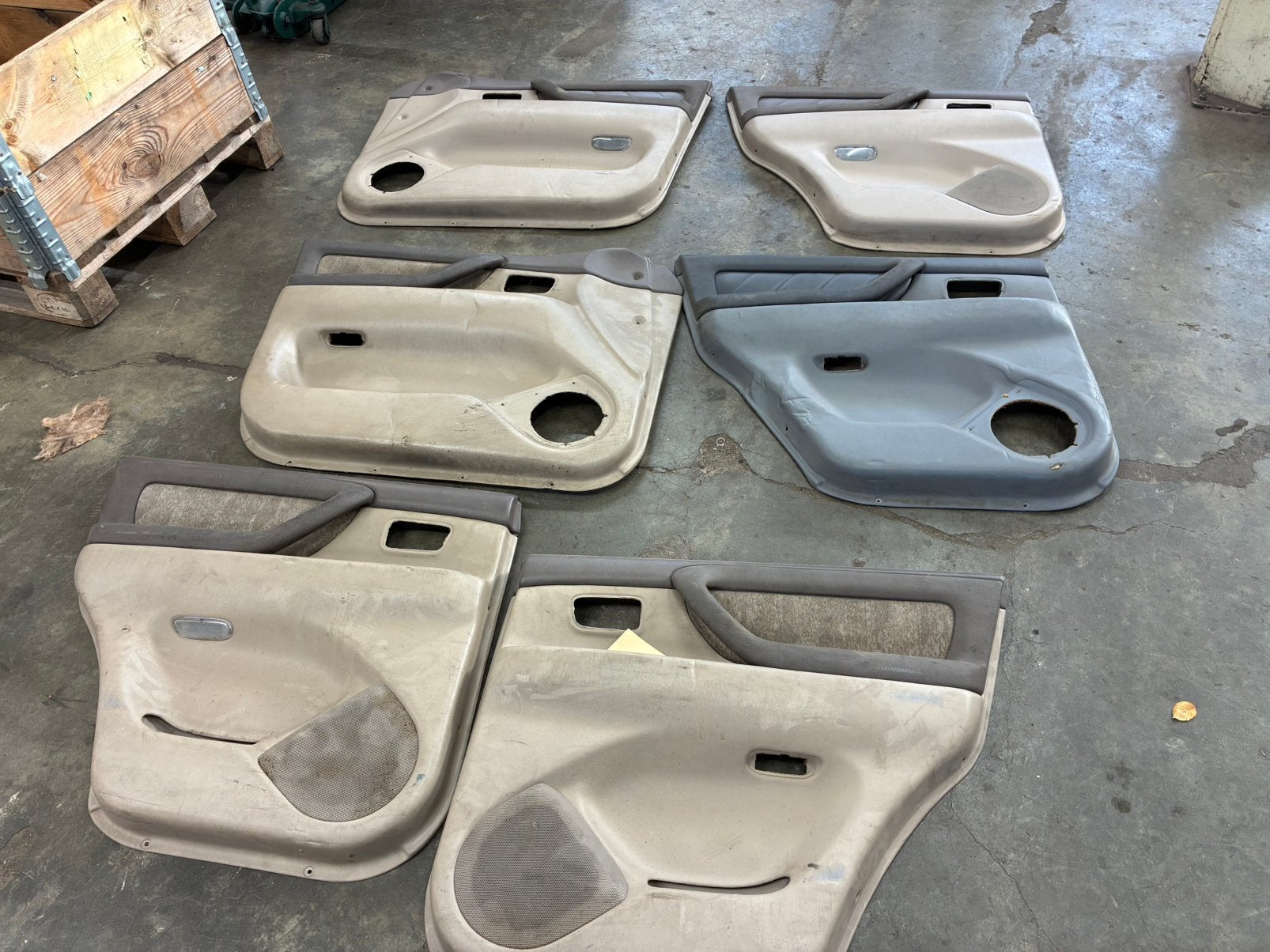 Toyota Landcruiser 100. Div deurpanelen. Alle kleuren. 75pst, Auto-onderdelen, Ophalen, Gebruikt, Toyota