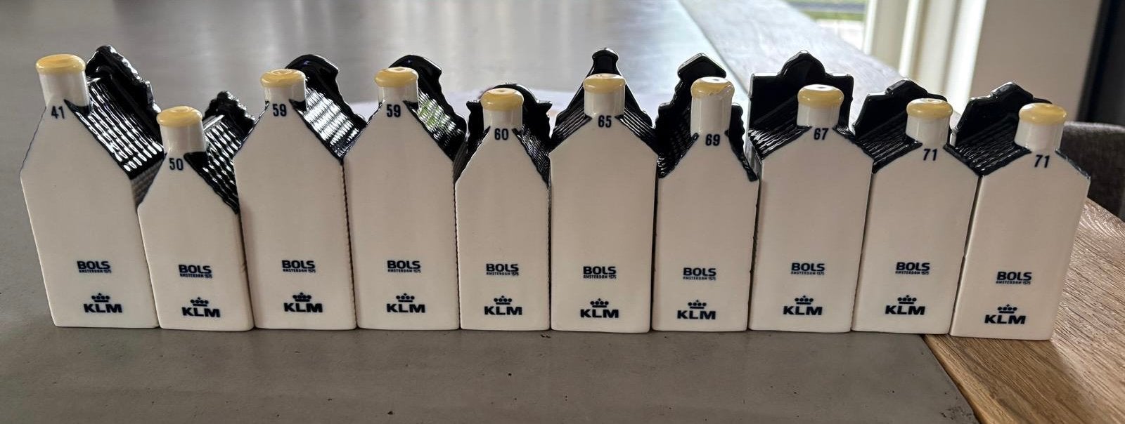 Gezocht: KLM huisjes: 87 & 104, Ophalen, 81 t/m 91, Gevuld