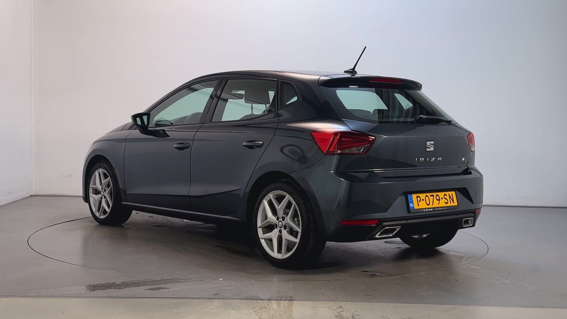 Foto 6 van Seat Ibiza 1.0 TSI 110pk FR Business Intense Plus Stoelverwa