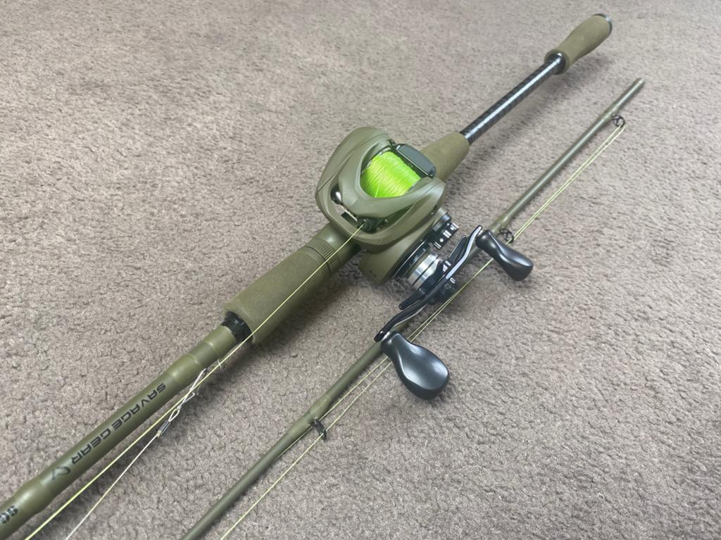 Savage Gear SG8 250 & SG4 Power Game 20-60g baitcaster set, Watersport en Boten, Ophalen of Verzenden, Zo goed als nieuw, Molen