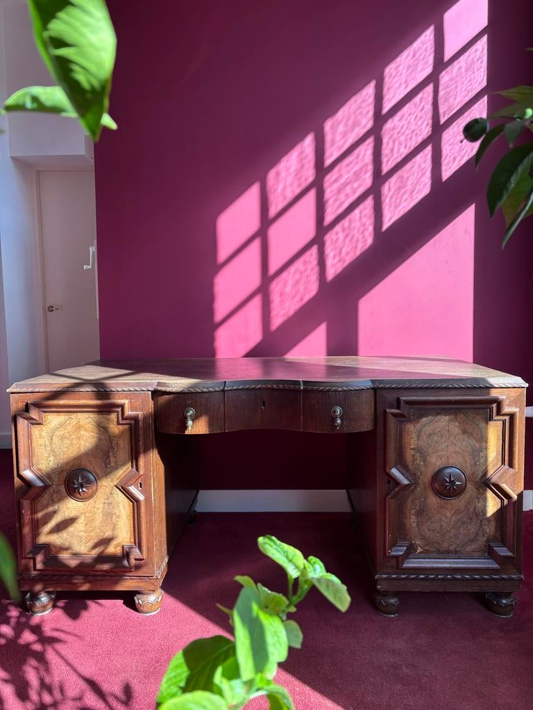 Antiek Bureau met Unieke Houtsnijwerk Details, Ophalen
