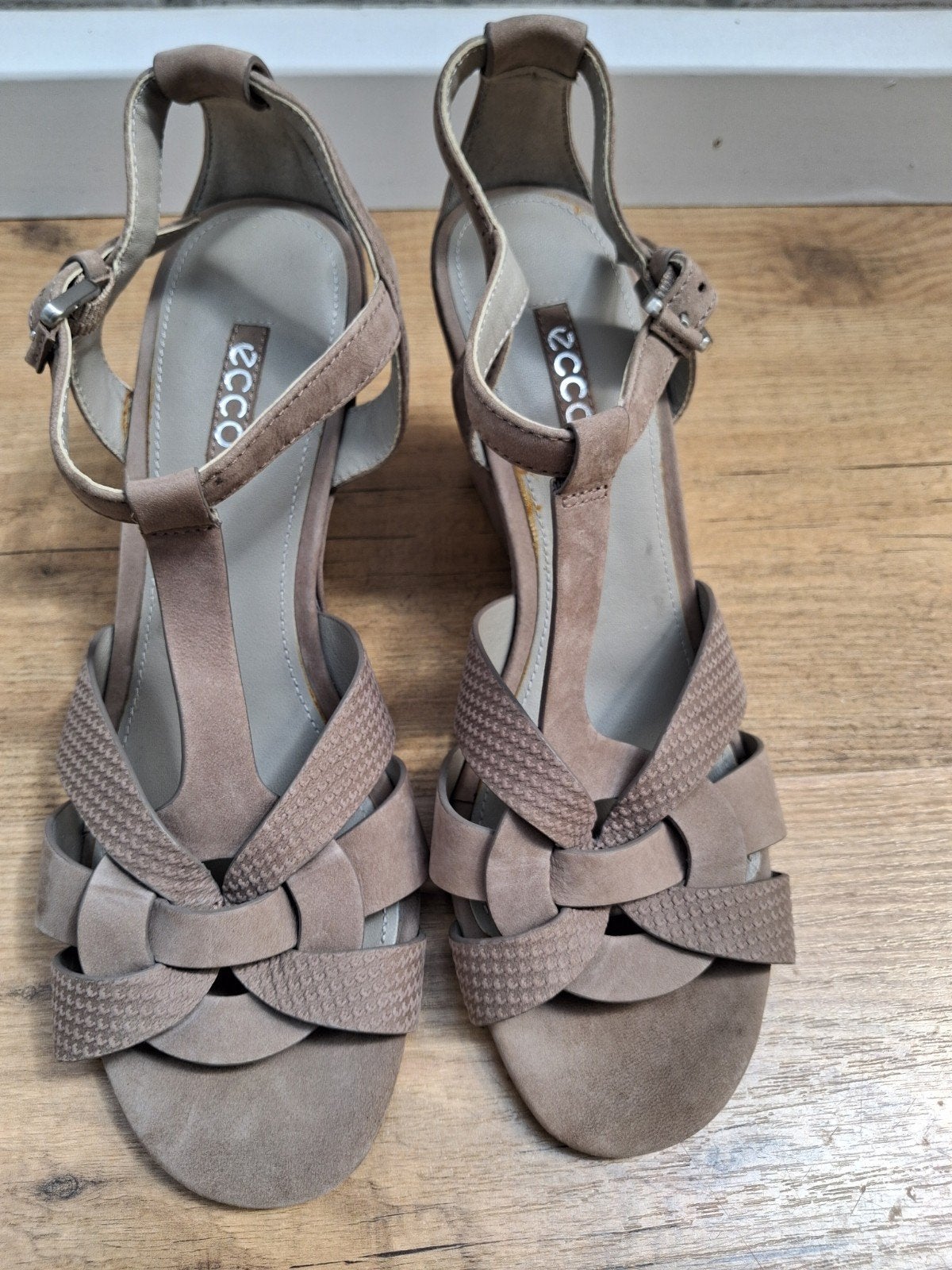 Ecco rivas sandalen met sleehak - Maat 40, Kleding | Dames, Schoenen, Ecco, Bruin, Zo goed als nieuw, Sandalen of Muiltjes