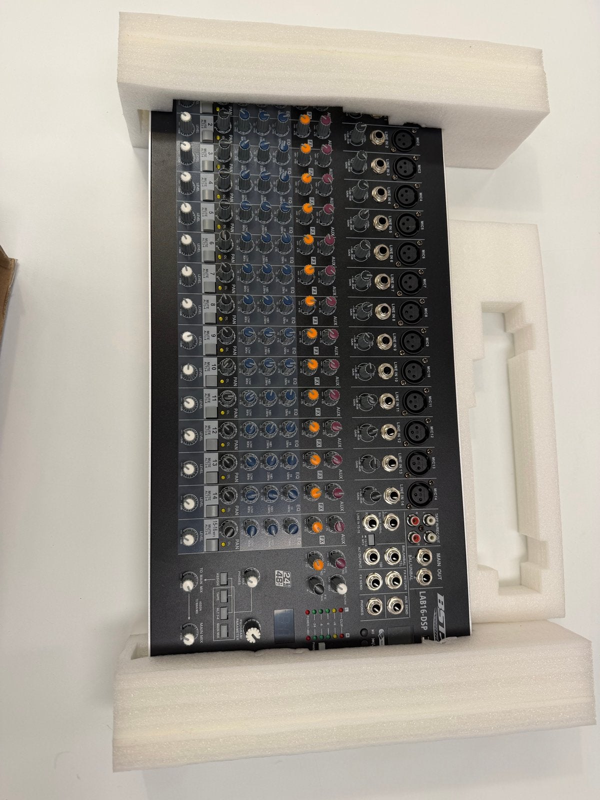 BST LAB16-DSP Mixer - 16 kanalen met 99 DSP effecten, Muziek en Instrumenten, Mengpanelen, Ophalen, Zo goed als nieuw, 10 tot 20 kanalen