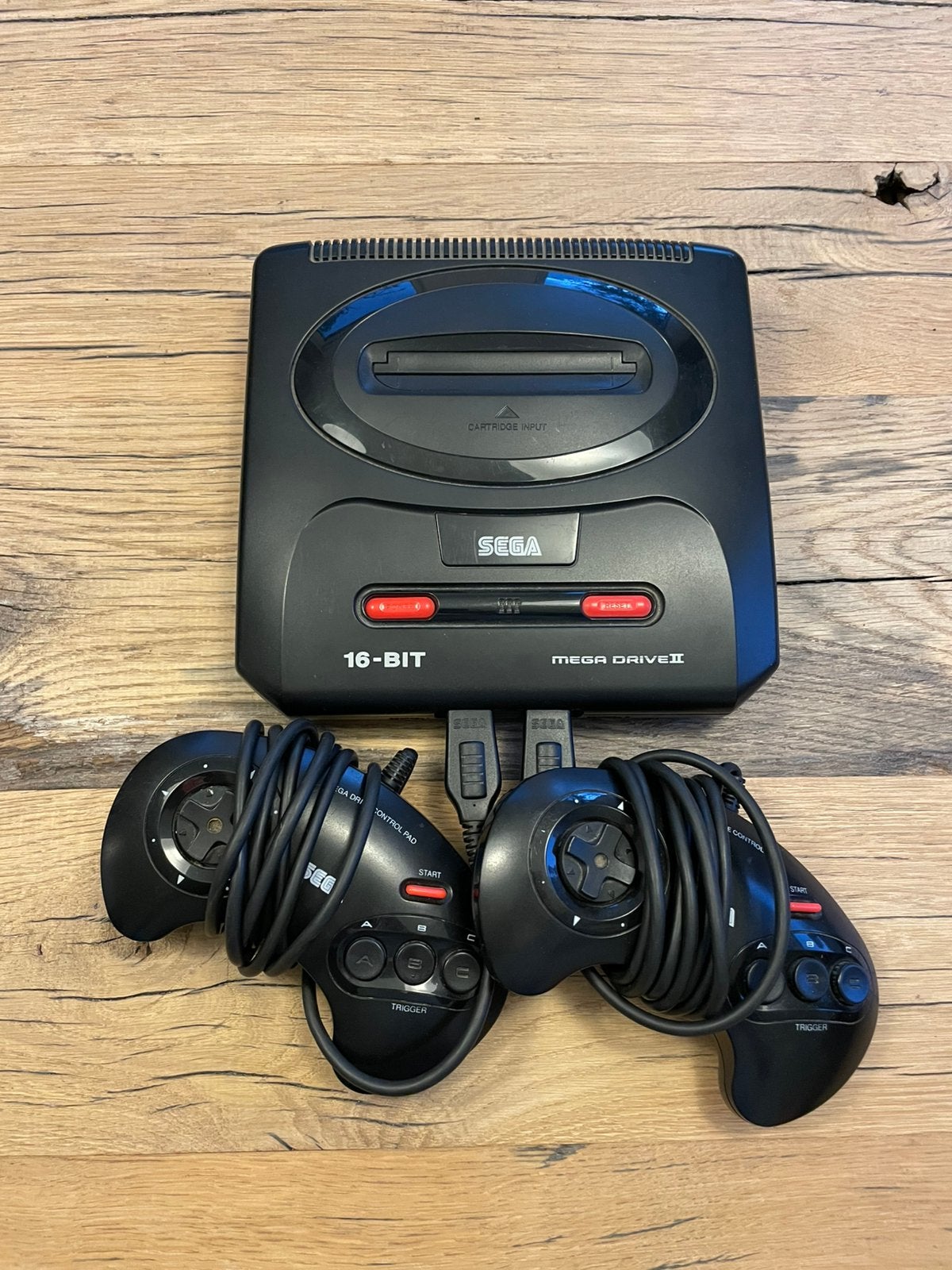 Sega 16-BIT mega drive 2, Spelcomputers en Games, Ophalen, Mega Drive, Met 2 controllers, Gebruikt