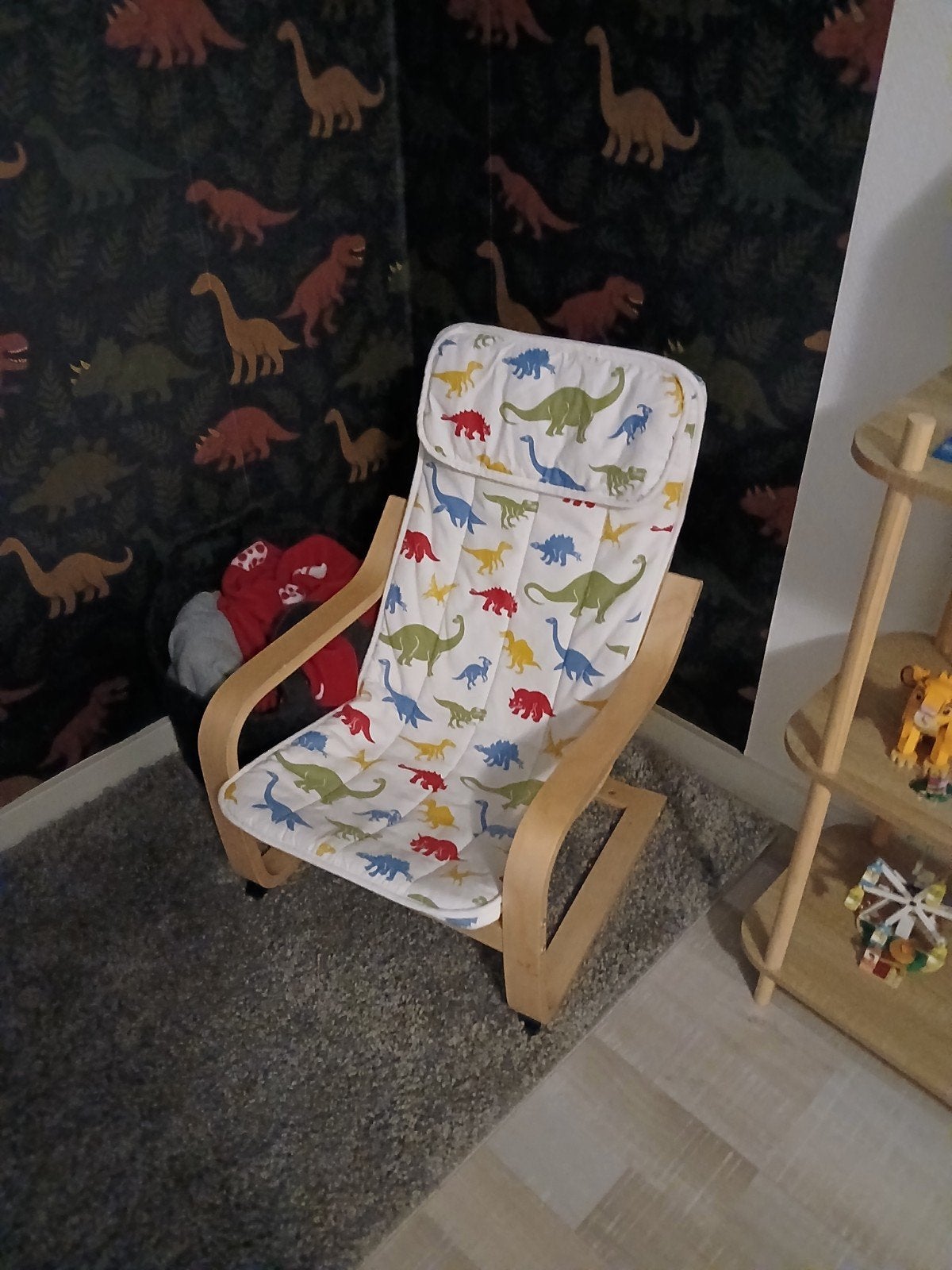 IKEA Poäng kinderstoel met dinosaurus bekleding, Ophalen, Zo goed als nieuw, Stoel