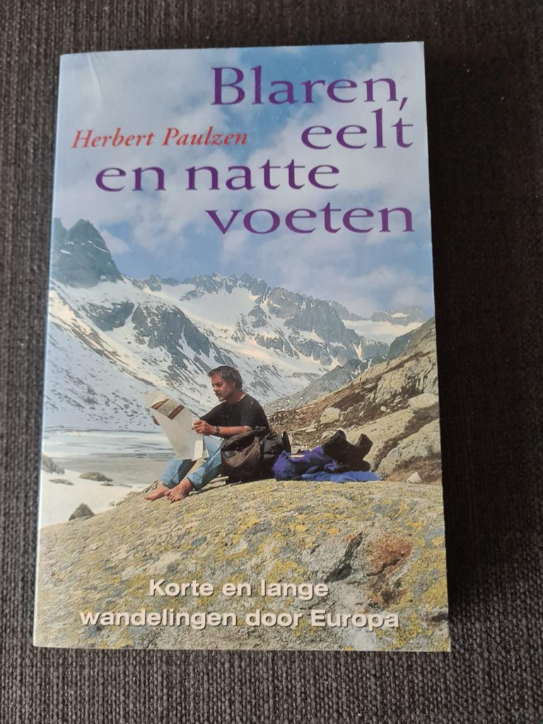 Blaren, eelt en natte voeten - Korte en lange wandelingen, Boeken, Herbert Paulzen, Europa, Ophalen of Verzenden, Reisgids of -boek