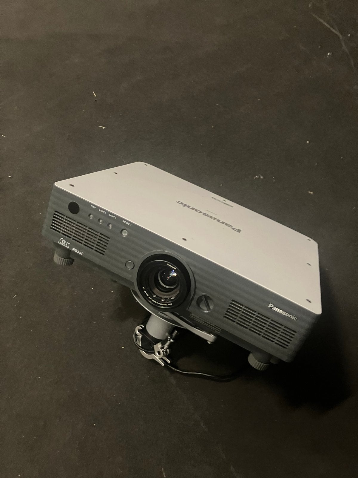 Panasonic PT-D5700 DLP Projector XGA 6000 Lumen + 3 lenzen, Ophalen, Gebruikt, Overige resoluties